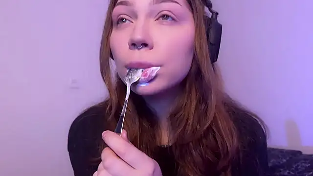 PaulaPratt online show from 01-27-25, 03:37