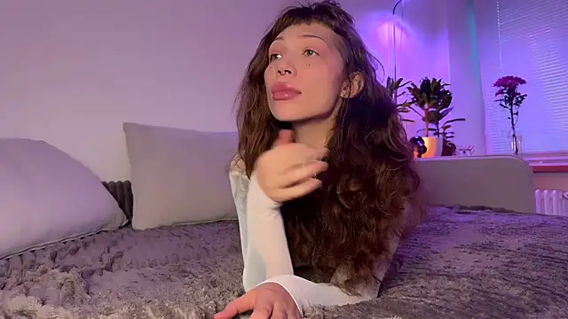 PaulaPratt online show from 11-22-25, 06:12