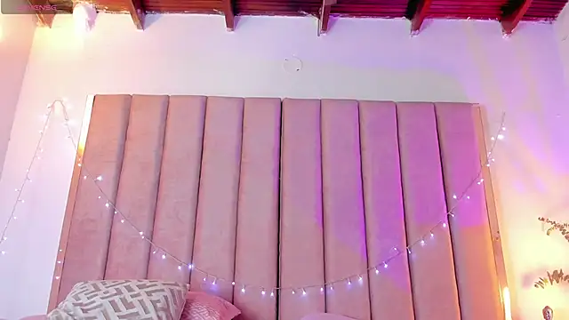 VICTORIA RASH online show from 01-22-25, 10:05