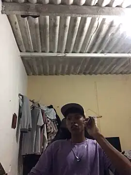 Snapshot of Allen_watts chatting on 12-25-24, 03:29 Allen watts online show from 12-25-24, 03:29