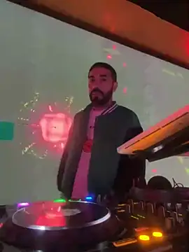 Snapshot of djtimka chatting on 10-12-25, 06:29 djtimka online show from 10-12-25, 06:29