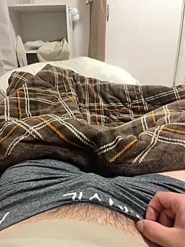 Snapshot of sakuto07 chatting on 02-10-25, 01:44 sakuto07 online show from 02-10-25, 01:44