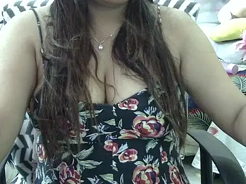 Snapshot of Bold_Pooja chatting on 05-16-26, 10:36 Bold Pooja online show from 05-16-26, 10:36