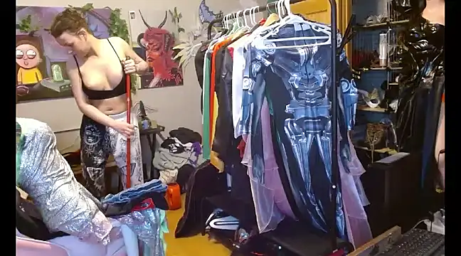 Snapshot of jessy0504 chatting on 03-13-25, 12:02 jessy0504 online show from 03-13-25, 12:02