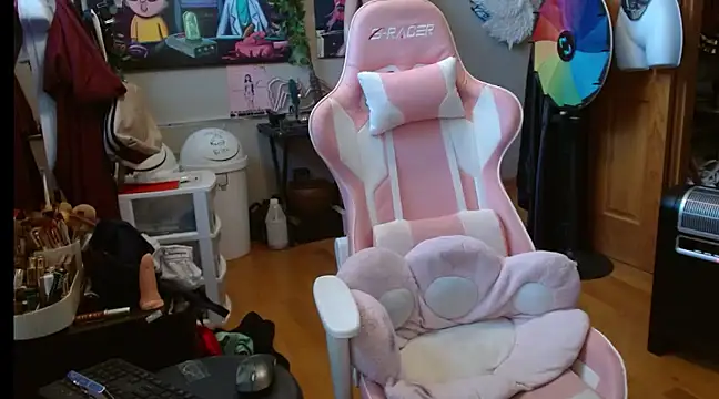 Snapshot of jessy0504 chatting on 03-19-25, 01:51 jessy0504 online show from 03-19-25, 01:51