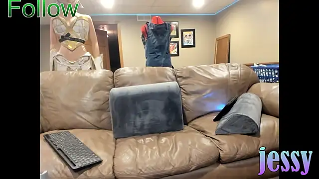 Snapshot of jessy0504 chatting on 11-07-25, 10:21 jessy0504 online show from 11-07-25, 10:21