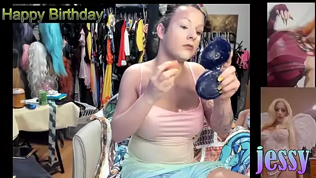 Snapshot of jessy0504 chatting on 12-04-25, 10:57 jessy0504 online show from 12-04-25, 10:57