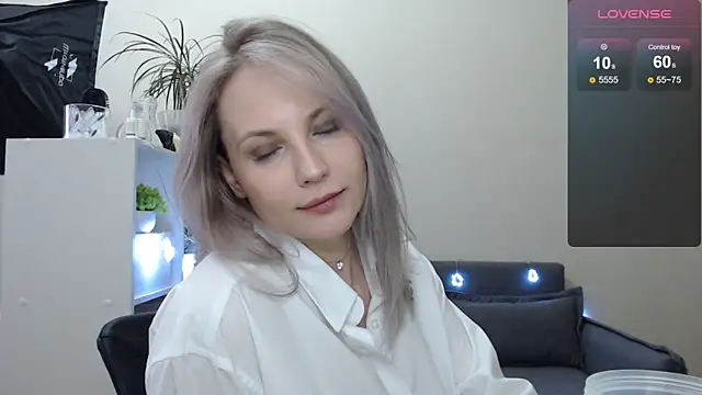 Sunny bunny6 online show from 12-18-24, 08:53