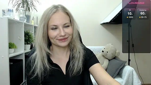 Sunny bunny6 online show from 10-15-25, 02:44