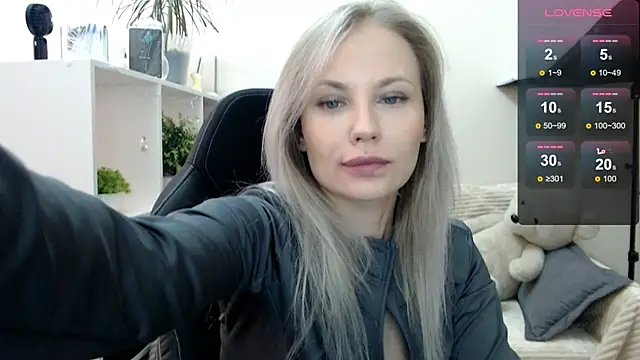 Sunny bunny6 online show from 10-27-25, 05:00