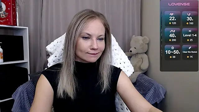 Snapshot of Sunny_bunny6 chatting on 02-11-26, 01:10 Sunny bunny6 online show from 02-11-26, 01:10