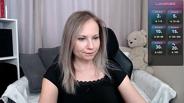Snapshot of Sunny_bunny6 chatting on 02-20-26, 03:36 Sunny bunny6 online show from 02-20-26, 03:36