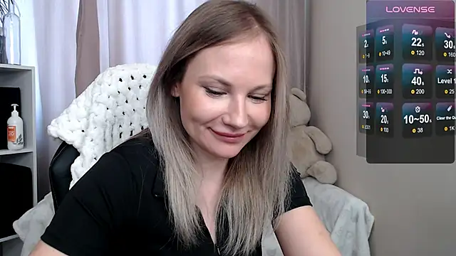 Snapshot of Sunny_bunny6 chatting on 03-16-26, 04:40 Sunny bunny6 online show from 03-16-26, 04:40
