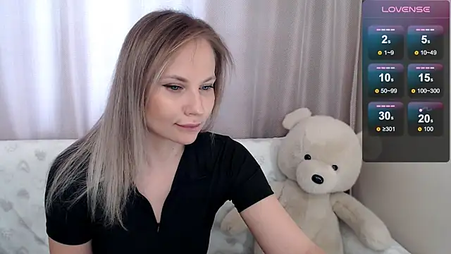 Snapshot of Sunny_bunny6 chatting on 03-26-26, 04:40 Sunny bunny6 online show from 03-26-26, 04:40