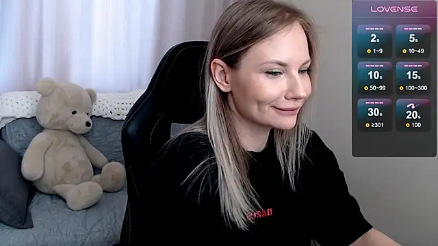 Snapshot of Sunny_bunny6 chatting on 03-30-26, 05:08 Sunny bunny6 online show from 03-30-26, 05:08