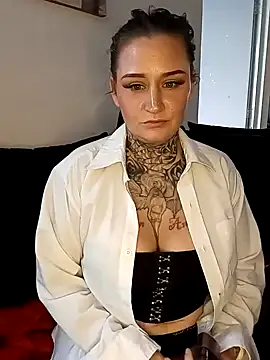 Lisacasandra online show from 12-12-24, 10:42