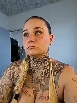 Lisacasandra online show from 02-26-25, 10:31