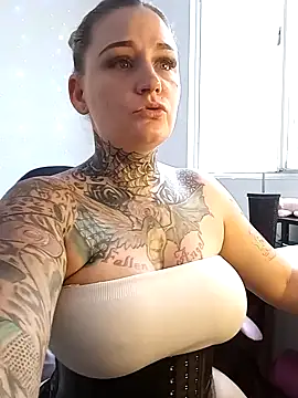 Lisacasandra online show from 03-02-25, 05:58