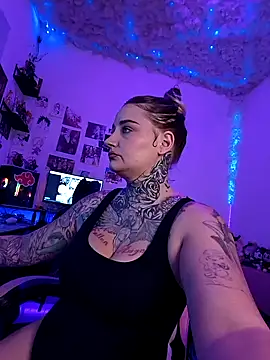 Lisacasandra online show from 09-28-25, 10:37