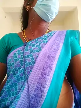Snapshot of Preethytamilsexy chatting on 06-10-26, 04:45 Preethytamilsexy online show from 06-10-26, 04:45