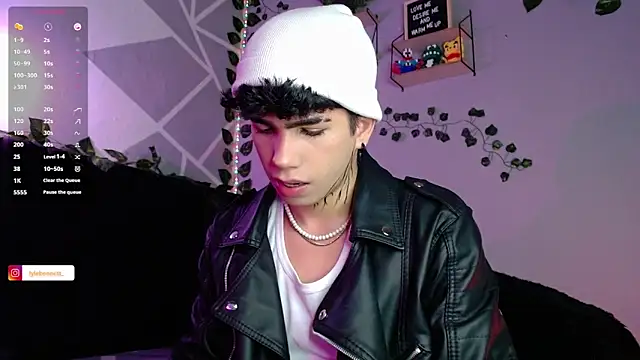 LyleBennett  online show from 12-02-24, 10:39