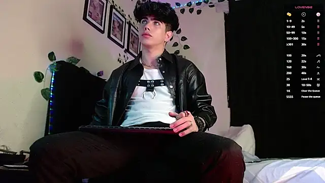 LyleBennett  online show from 03-04-25, 10:57