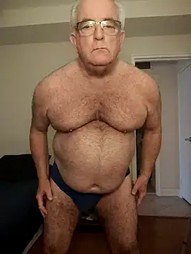 Snapshot of Shoreguy69 chatting on 12-21-25, 12:23 Shoreguy69 online show from 12-21-25, 12:23