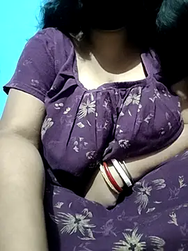 Snapshot of BERRY_00 chatting on 02-11-26, 10:31 BERRY 00 online show from 02-11-26, 10:31