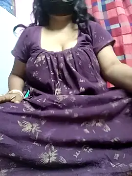 Snapshot of BERRY_00 chatting on 02-13-26, 09:49 BERRY 00 online show from 02-13-26, 09:49