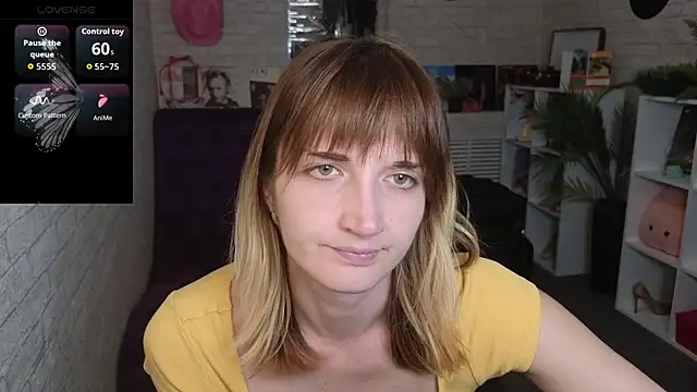 Snapshot of Nika_Kitten chatting on 04-15-26, 10:44 Nika Kitten online show from 04-15-26, 10:44