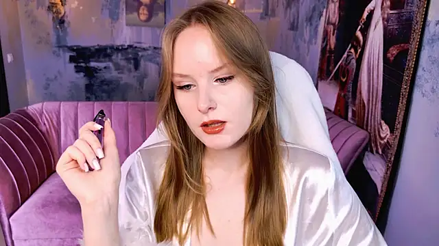 VivienLeeigh online show from 05-08-26, 05:24
