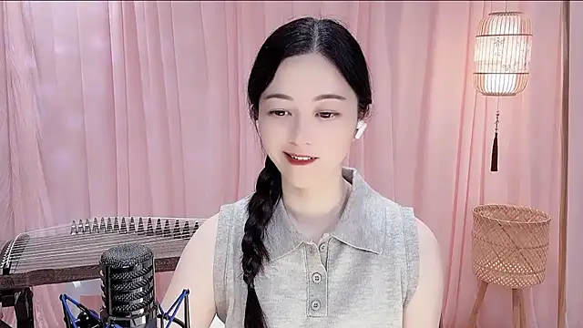 Tian-xin-999 online show from 05-12-26, 04:15
