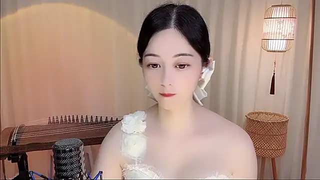 Tian-xin-999 online show from 06-18-26, 04:11