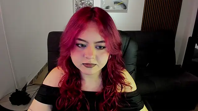 crimson tati  online show from 09-25-25, 04:27