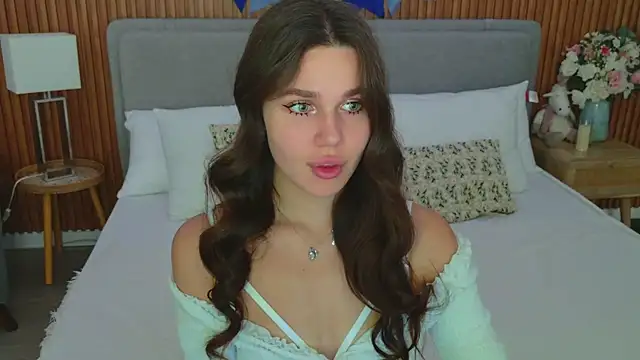 RihannaRose online show from 09-24-25, 05:05