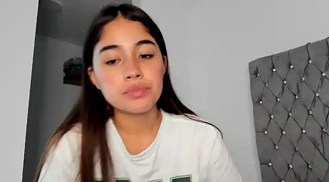 Snapshot of AriaMontgomery chatting on 12-13-24, 03:49 AriaMontgomery online show from 12-13-24, 03:49