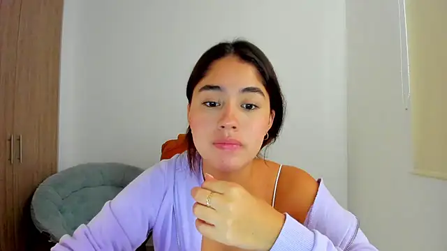 Snapshot of AriaMontgomery chatting on 03-05-25, 02:56 AriaMontgomery online show from 03-05-25, 02:56