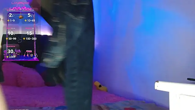 Snapshot of holy_juli chatting on 02-23-25, 02:29 holy juli online show from 02-23-25, 02:29