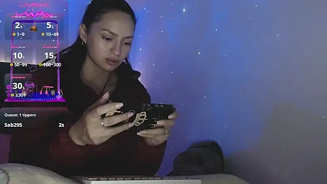 Snapshot of holy_juli chatting on 02-27-25, 06:29 holy juli online show from 02-27-25, 06:29