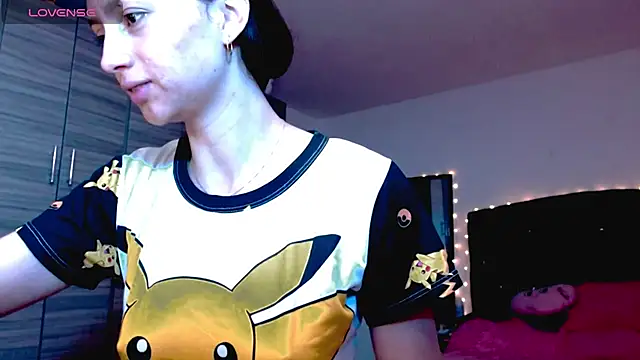 holy juli online show from 12-23-25, 04:43