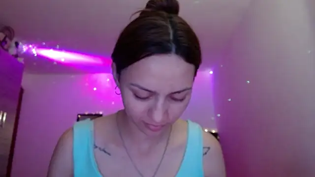 holy juli online show from 05-07-26, 03:56