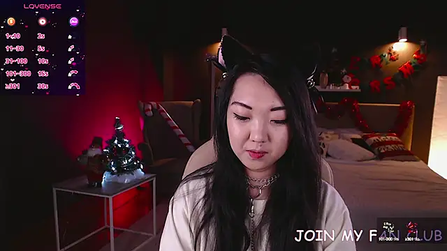 Snapshot of Marine_Vact chatting on 12-18-24, 05:31 Marine Vact online show from 12-18-24, 05:31