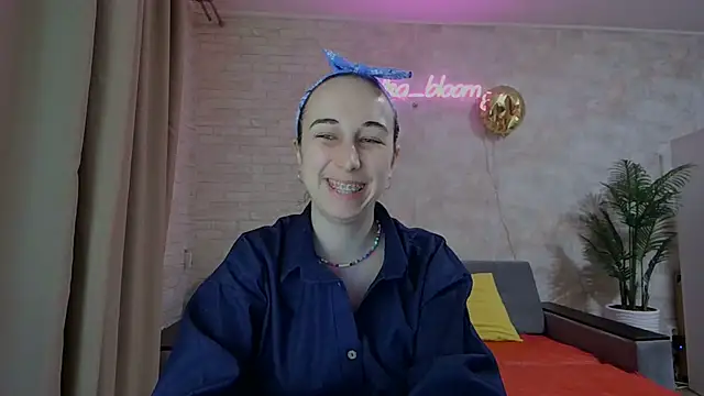 Anika bloom online show from 02-26-25, 09:16