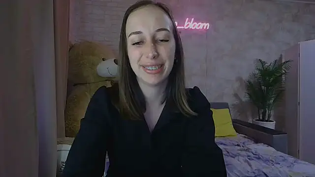 Anika bloom online show from 09-16-25, 01:45