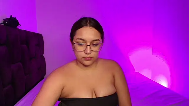 EmilySavvato online show from 03-16-25, 10:20