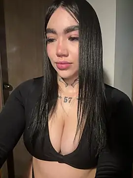 Snapshot of Nickiiiii chatting on 02-20-26, 07:10 Nickiiiii online show from 02-20-26, 07:10