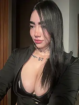 Snapshot of Nickiiiii chatting on 03-03-26, 04:51 Nickiiiii online show from 03-03-26, 04:51