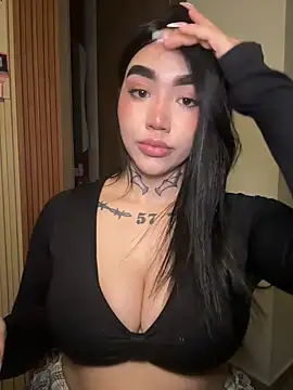 Snapshot of Nickiiiii chatting on 03-21-26, 04:50 Nickiiiii online show from 03-21-26, 04:50