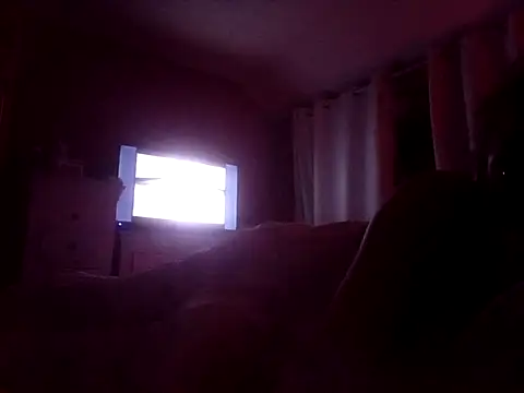 Snapshot of Fiesty_findom40 chatting on 10-16-25, 01:28 Fiesty findom40 online show from 10-16-25, 01:28