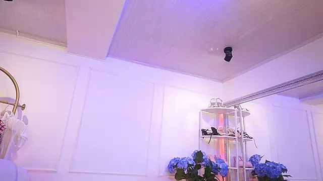 Snapshot of elasummer chatting on 02-10-26, 12:31 elasummer online show from 02-10-26, 12:31